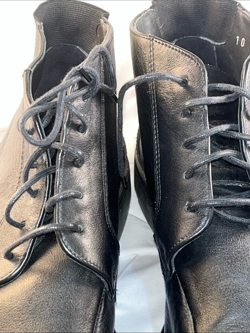 Men's Black Leather Chukka Boots - Sleek Lace-Up Dress Boot